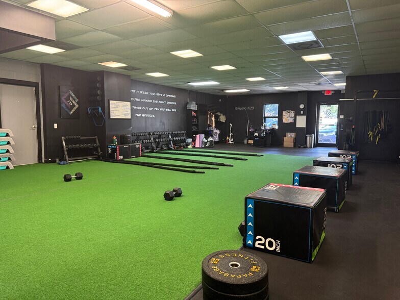 173 Davis St, Southern Pines, NC à louer - Photo de l’immeuble – Image 1 sur 17