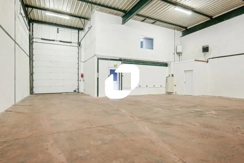 Bureau dans Villepinte à louer - Photo de l’immeuble – Image 1 sur 21