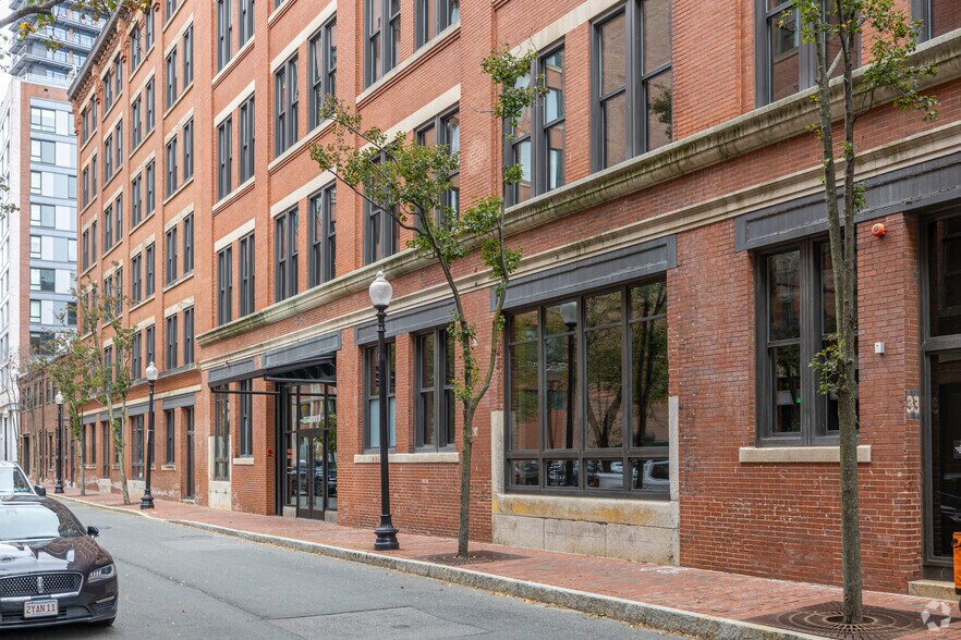 33-41 Farnsworth St, Boston, MA à louer - Photo de l’immeuble – Image 2 sur 12