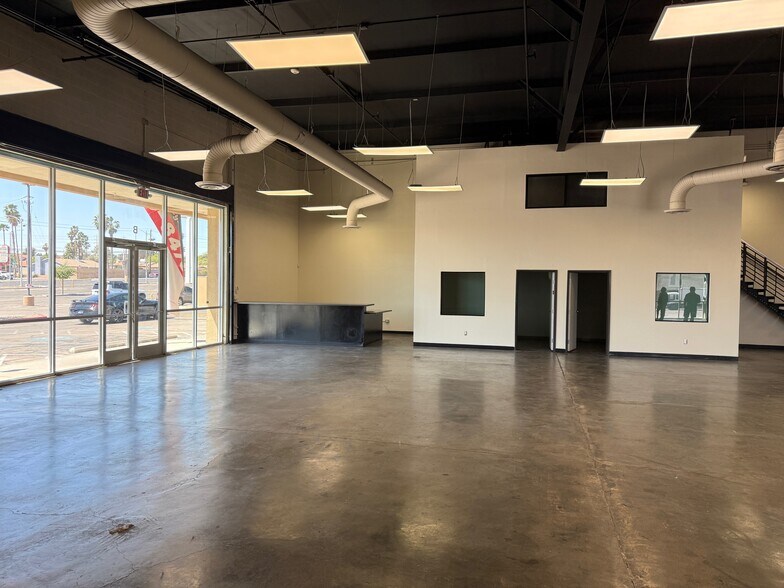 4440 E Tropicana Ave, Las Vegas, NV à louer - Photo de l’immeuble – Image 2 sur 7