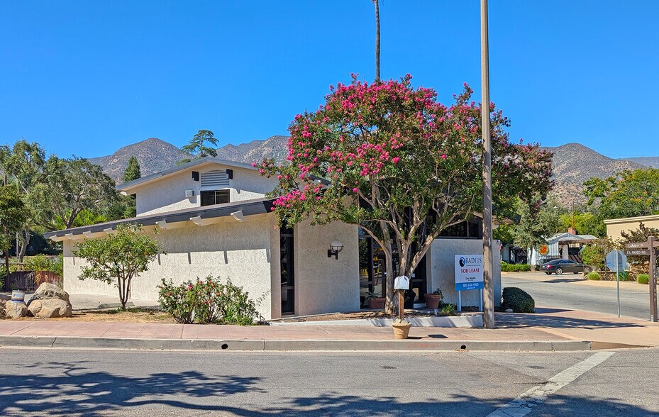 302 El Paseo Rd, Ojai, CA à louer - Photo principale – Image 1 sur 13