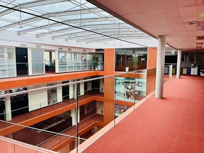 Local commercial dans Bordeaux à louer Photo de l’immeuble– Image 1 sur 7