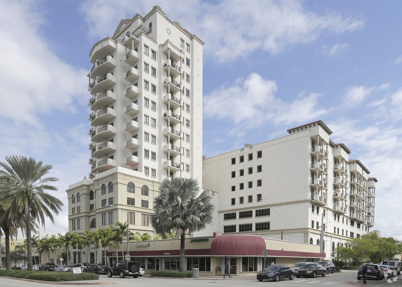 1805 Ponce de Leon Blvd, Coral Gables, FL à vendre - Photo principale – Image 2 sur 16