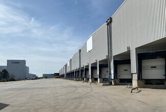 Plus de détails pour Calle Tesoro, 1, Cabanillas del Campo - Industriel/Logistique à louer