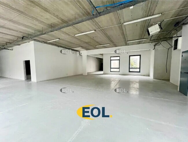 Plus de détails pour Industriel/Logistique à louer