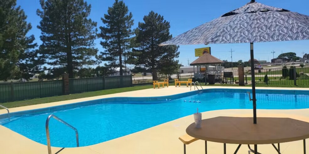 3538 US 40, Oakley, KS à vendre - Photo de l’immeuble – Image 2 sur 6