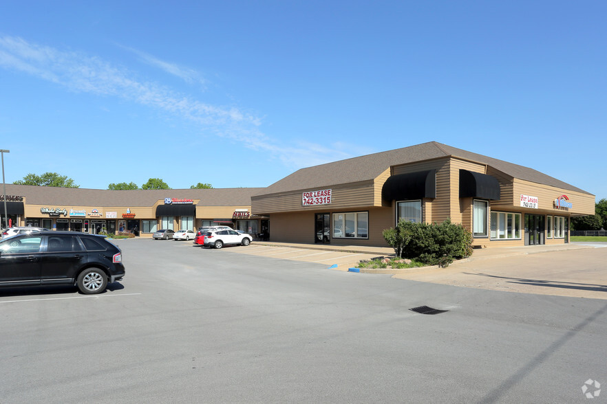 10032 S Sheridan Rd, Tulsa, OK à louer - Photo de l’immeuble – Image 3 sur 5