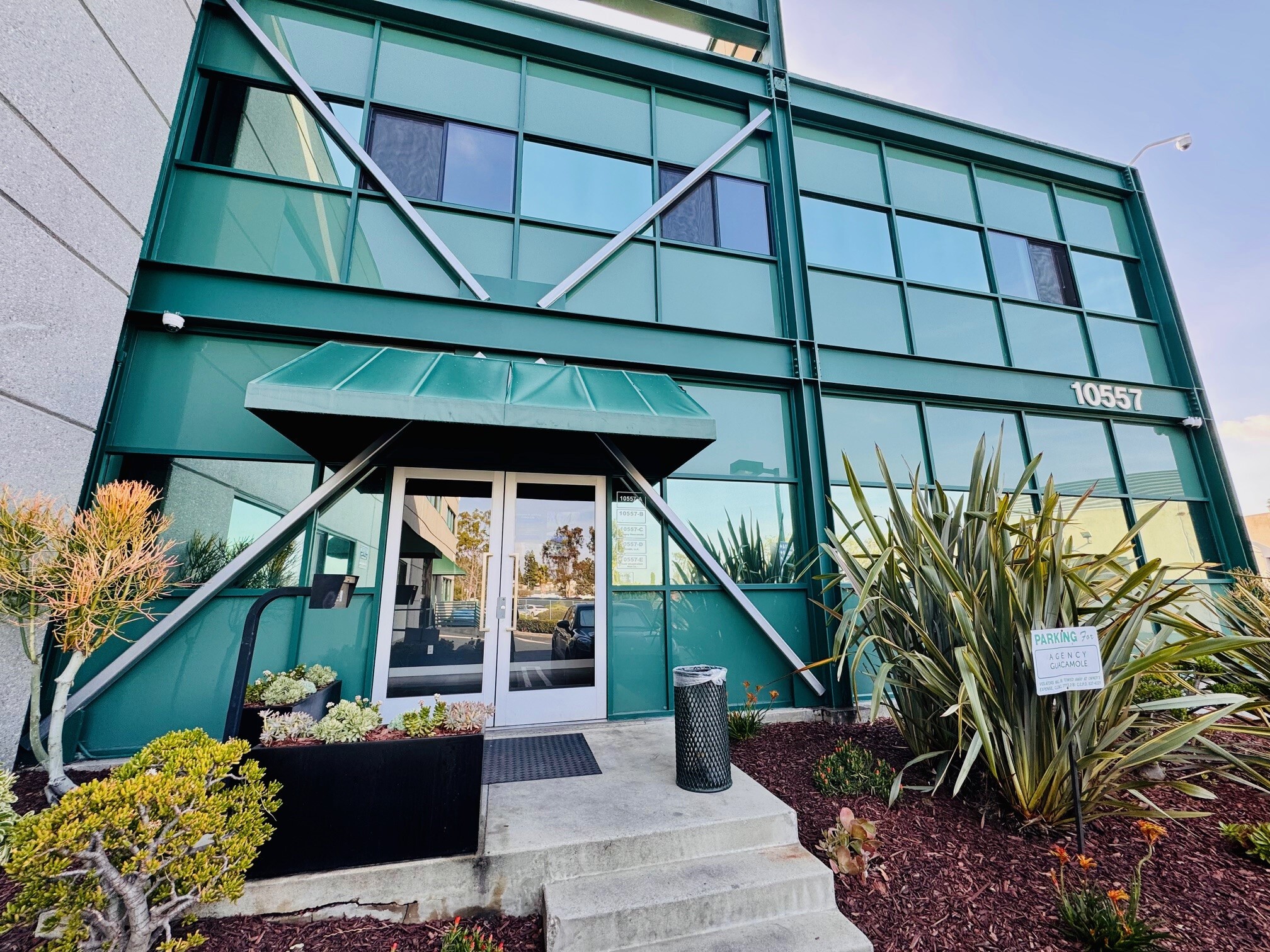 10549-10555 Jefferson Blvd, Culver City, CA à louer Photo intérieure– Image 1 sur 15