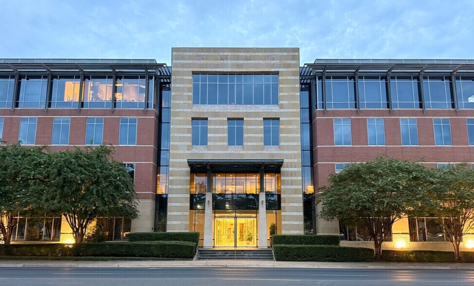 901 W 38th St, Austin, TX à louer - Photo de l’immeuble – Image 3 sur 6