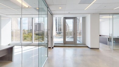 501 Brickell Key Dr, Miami, FL à louer Photo de l’immeuble– Image 2 sur 14