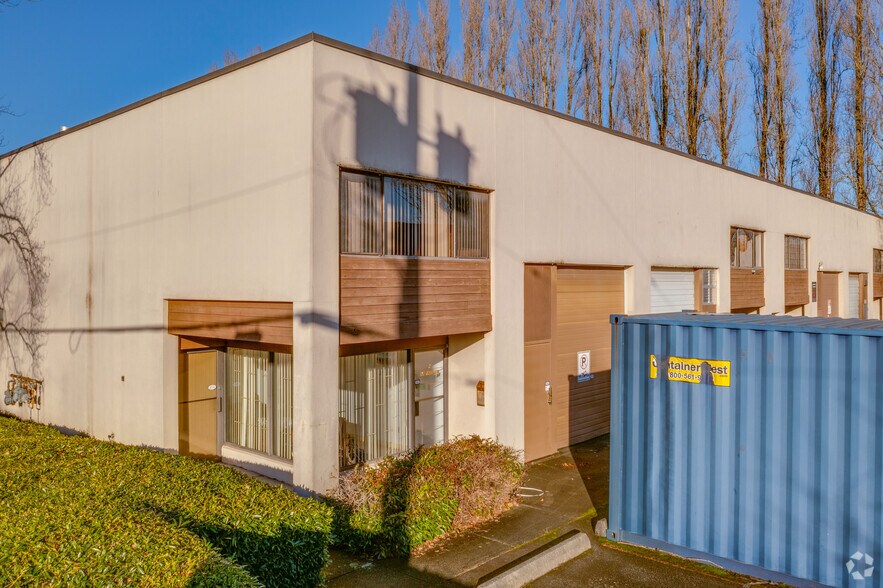 2531 Vauxhall Pl, Richmond, BC à louer - Photo de l’immeuble – Image 3 sur 4