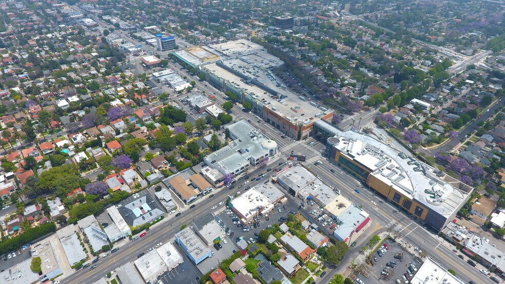 2384-2390 Westwood Blvd, Los Angeles, CA à louer - Photo de l’immeuble – Image 3 sur 6