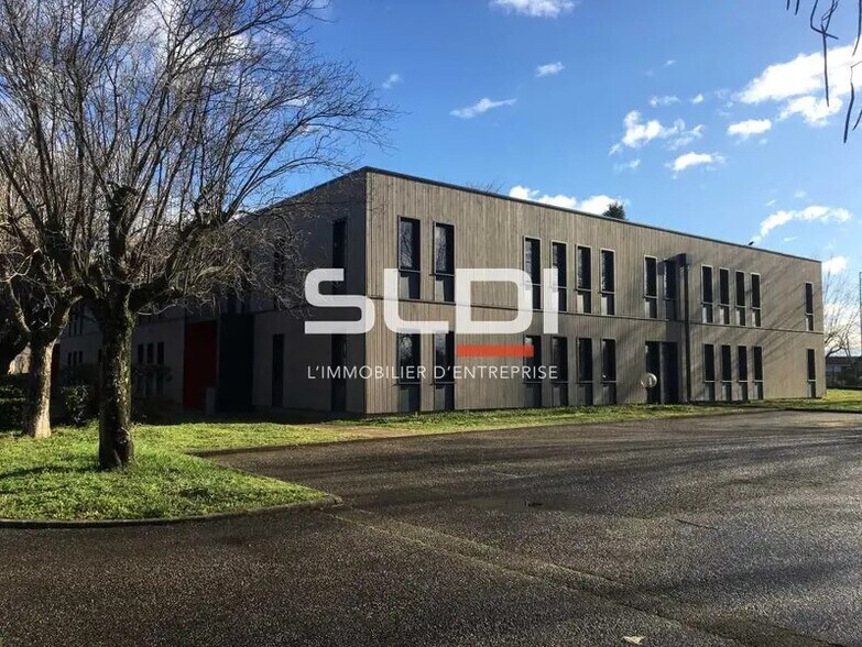 Avenue Du Docteur Georges Lévy, Vénissieux à louer - Photo de l’immeuble – Image 1 sur 16