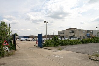 Plus de détails pour Griffin Ln, Aylesbury - Local d'activités à louer