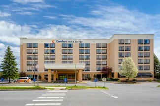 Plus de détails pour 110 Commerce Park Dr, Watertown, NY - Hôtellerie à vendre