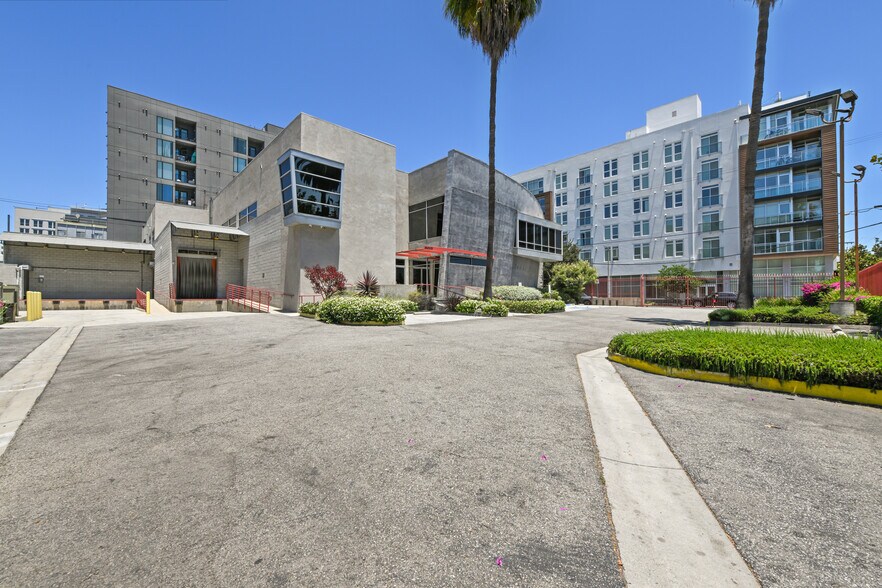 6735 Selma Ave, Hollywood, CA à louer - Photo de l’immeuble – Image 3 sur 11