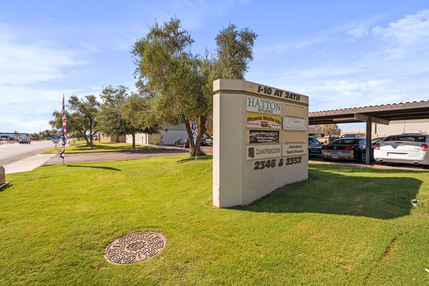 2346 E University Dr, Phoenix, AZ à vendre - Photo de l’immeuble – Image 2 sur 13