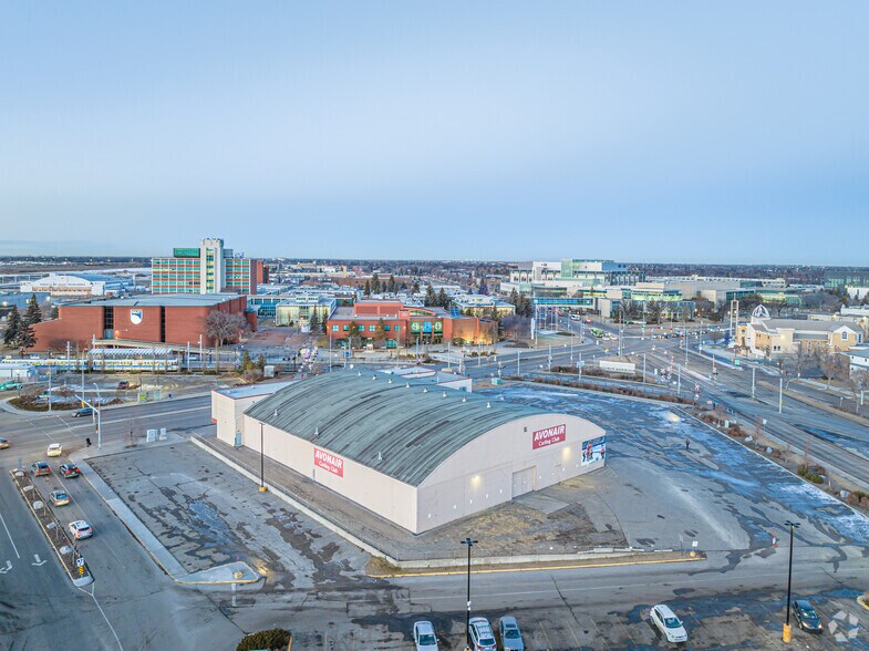 10607 Princess Elizabeth Ave NW, Edmonton, AB à louer - Aérien – Image 2 sur 6
