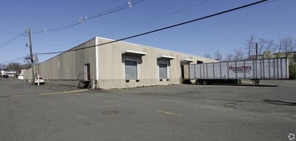 1831 Burnet Ave, Union Township, NJ à louer Photo de l’immeuble– Image 1 sur 6