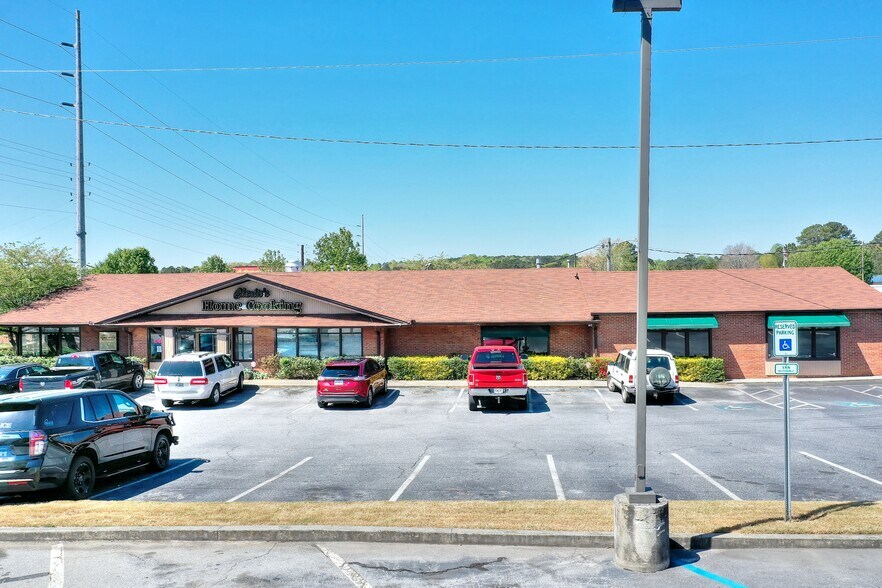 1102 W Spring St, Monroe, GA à vendre - Photo de l’immeuble – Image 2 sur 72