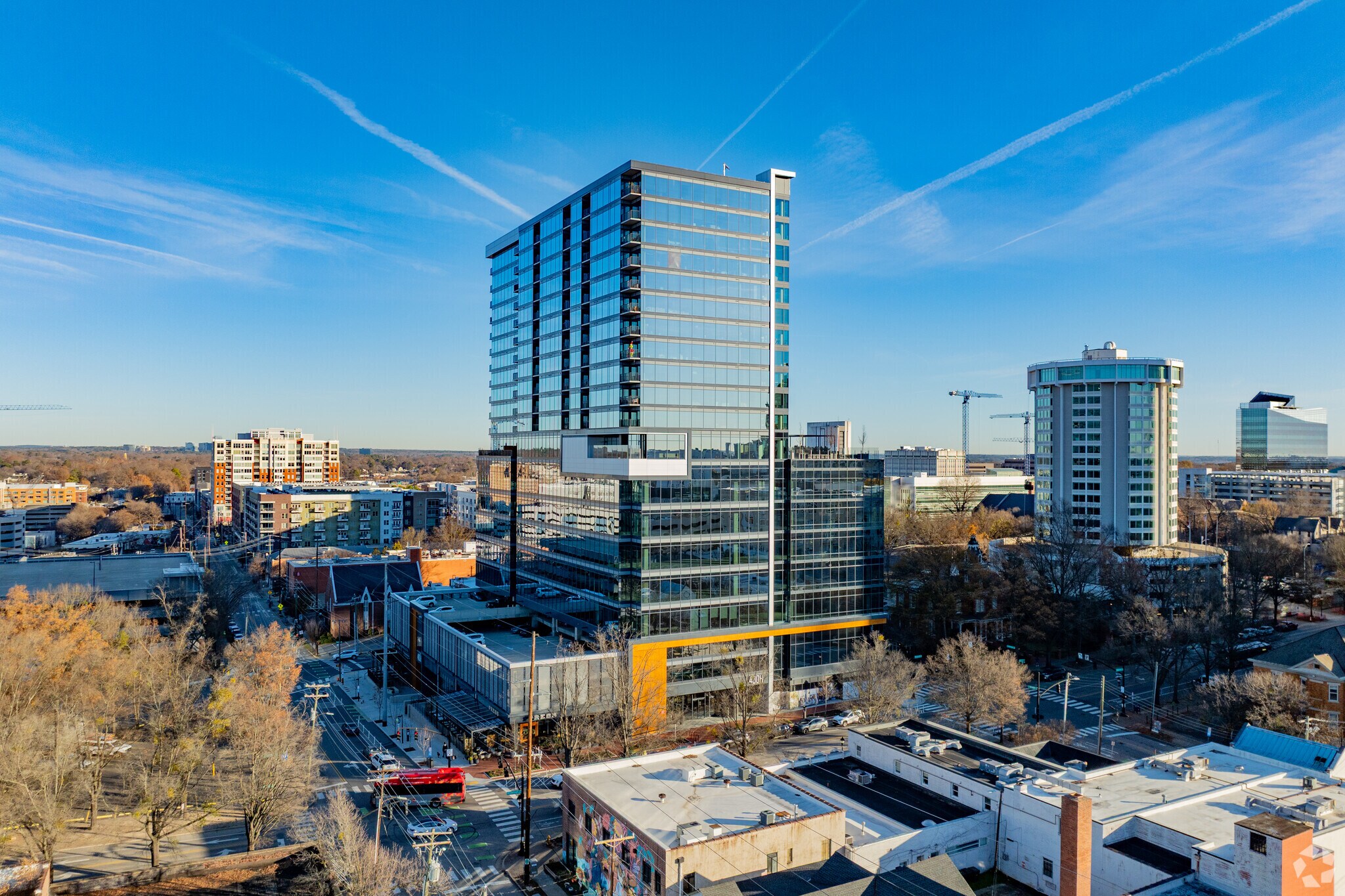 400 Hillsborough St, Raleigh, NC à louer Photo principale– Image 1 sur 12