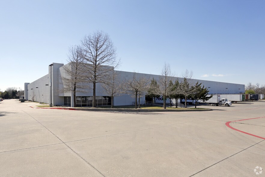 3701 E Randol Mill Rd, Arlington, TX à louer - Photo principale – Image 1 sur 4