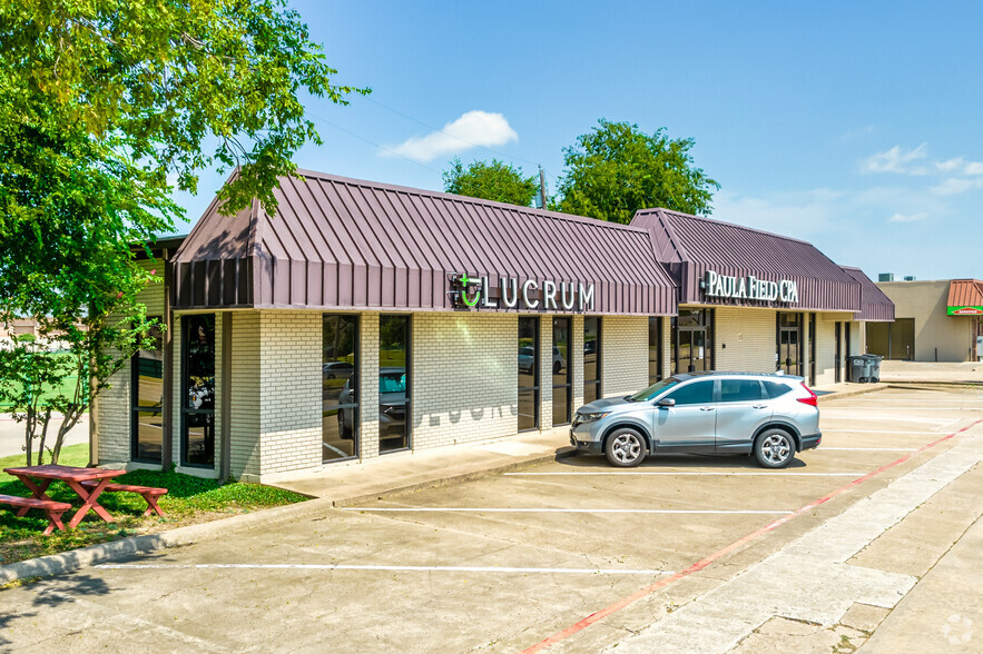 703 N Greenville Ave, Allen, TX à louer - Photo de l’immeuble – Image 1 sur 7