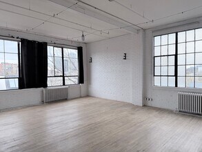 688 Richmond St W, Toronto, ON à louer Photo intérieure– Image 2 sur 4