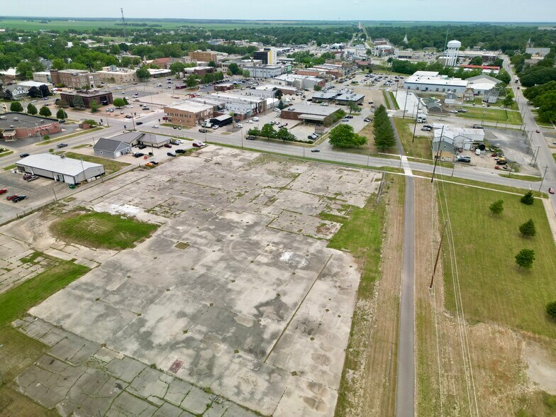 120 N 14th St, Mattoon, IL à vendre - Photo de l’immeuble – Image 2 sur 10