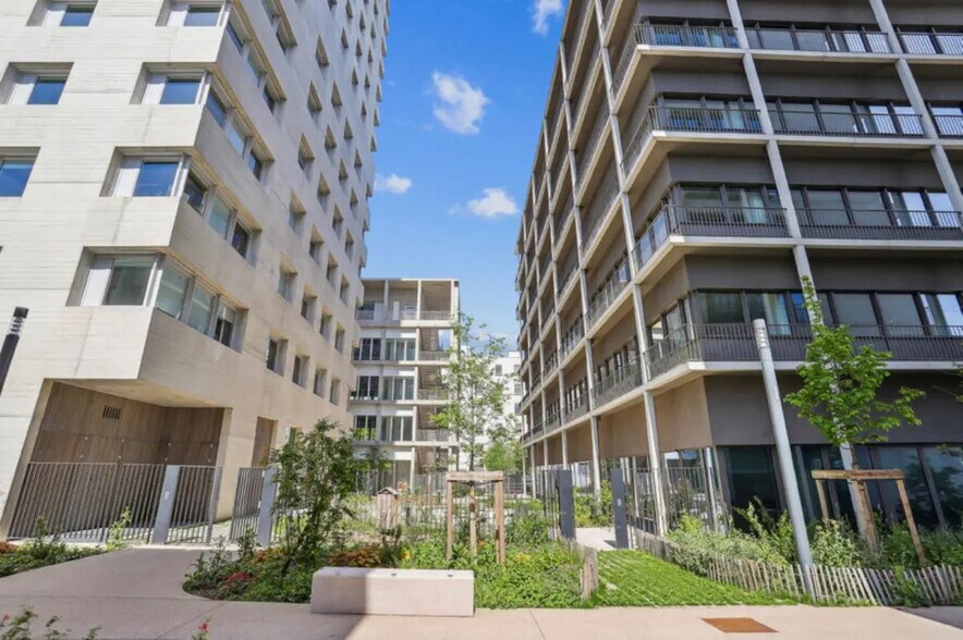 Bureau dans Lyon à vendre - Photo de l’immeuble – Image 3 sur 4