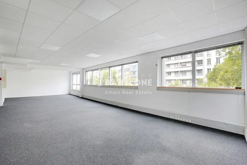 77-83 Avenue Edouard Vaillant, Boulogne-Billancourt à louer - Photo de l’immeuble – Image 1 sur 12