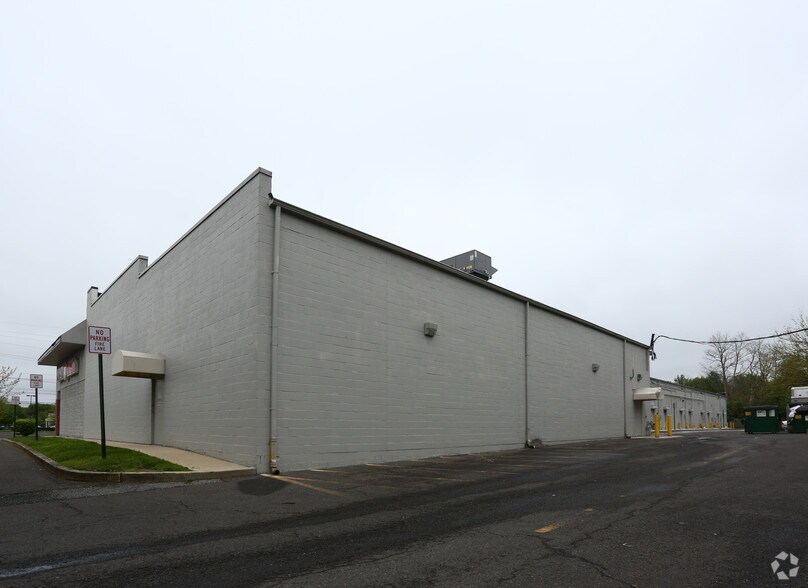 510 High St, Mount Holly, NJ à louer - Photo de l’immeuble – Image 2 sur 4