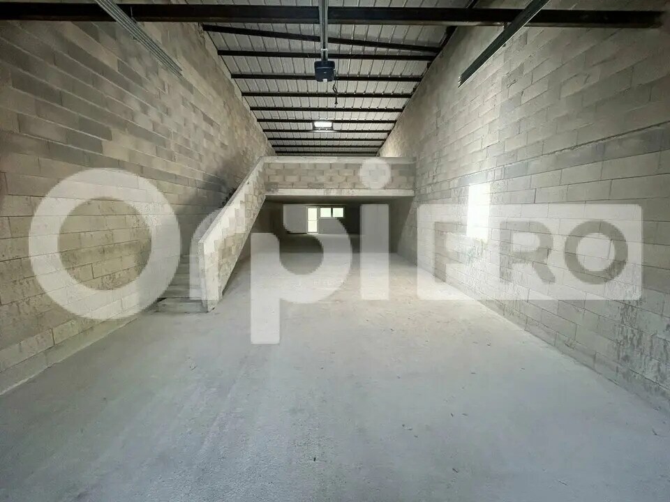 Local d'activités dans Saint-Chéron à vendre Photo de l’immeuble– Image 1 sur 8