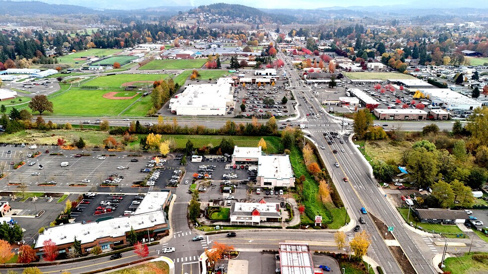 11 NW 12th Ave, Battle Ground, WA à vendre - Photo de l’immeuble – Image 2 sur 12