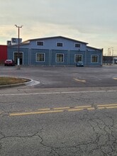 430 W 17th St, Holland, MI à louer Photo de l’immeuble– Image 1 sur 36