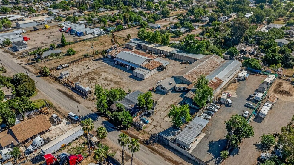 708 N Pleasant Ave, Fresno, CA à vendre - Photo de l’immeuble – Image 3 sur 83