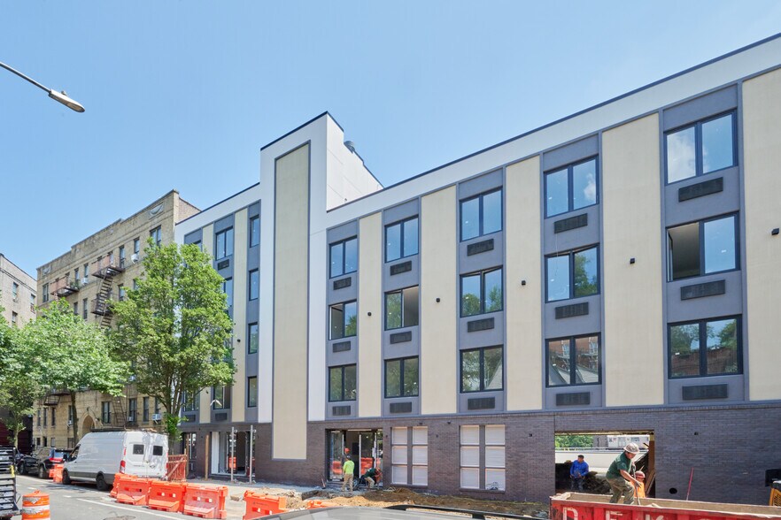 56 Marble Hill Ave, Bronx, NY à louer - Photo principale – Image 1 sur 2