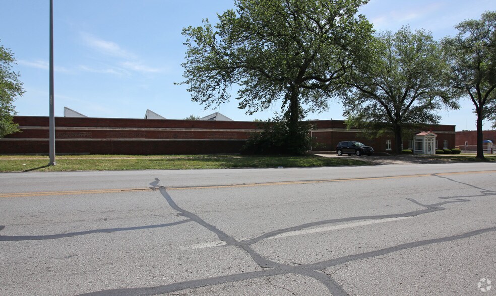 123 Belmont Blvd, Kansas City, MO à vendre - Photo de l’immeuble – Image 2 sur 21