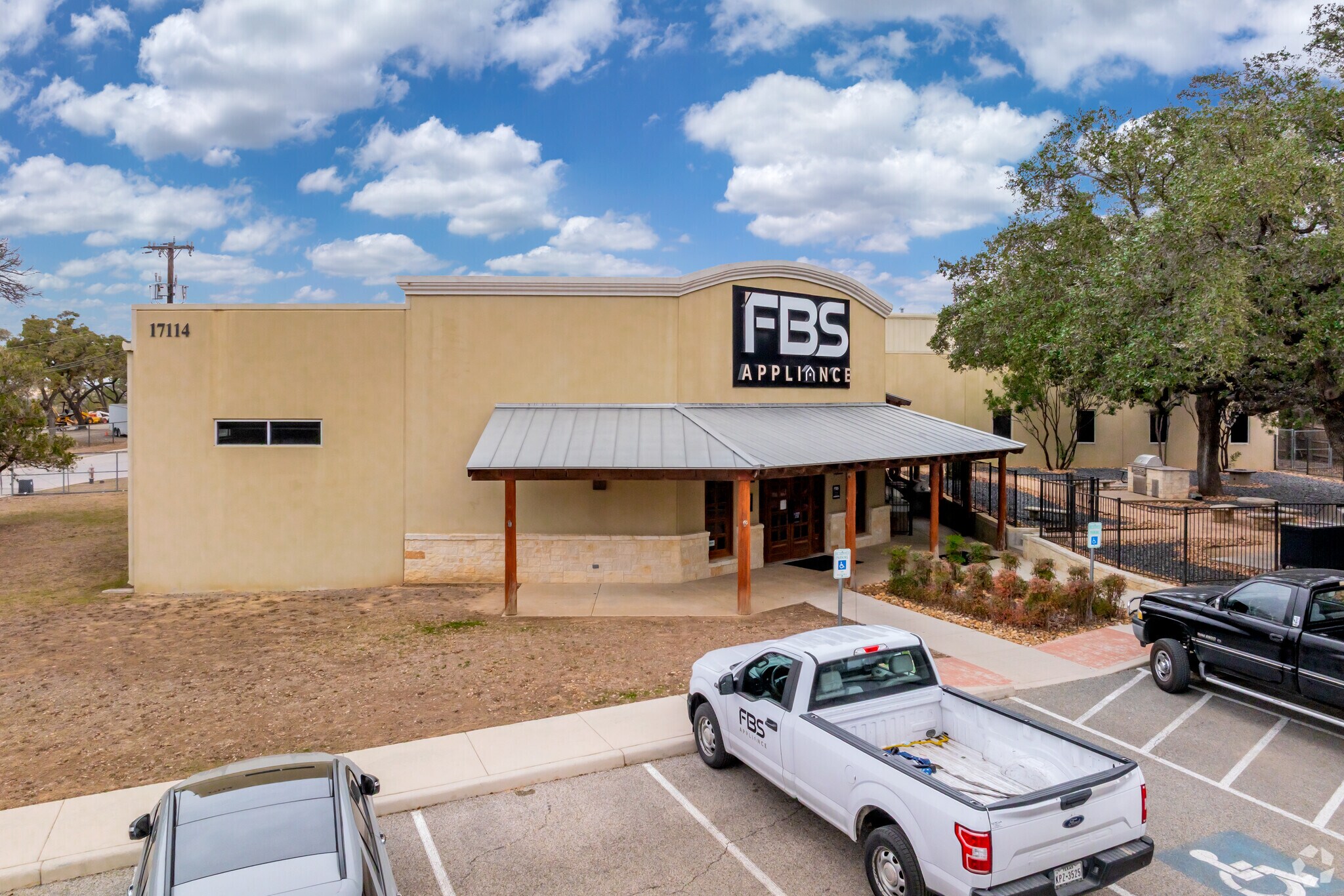17114 Classen Rd, San Antonio, TX à louer Photo de l’immeuble– Image 1 sur 5