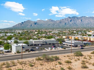Plus de détails pour 680-720 W Prince Rd, Tucson, AZ - Local commercial à louer