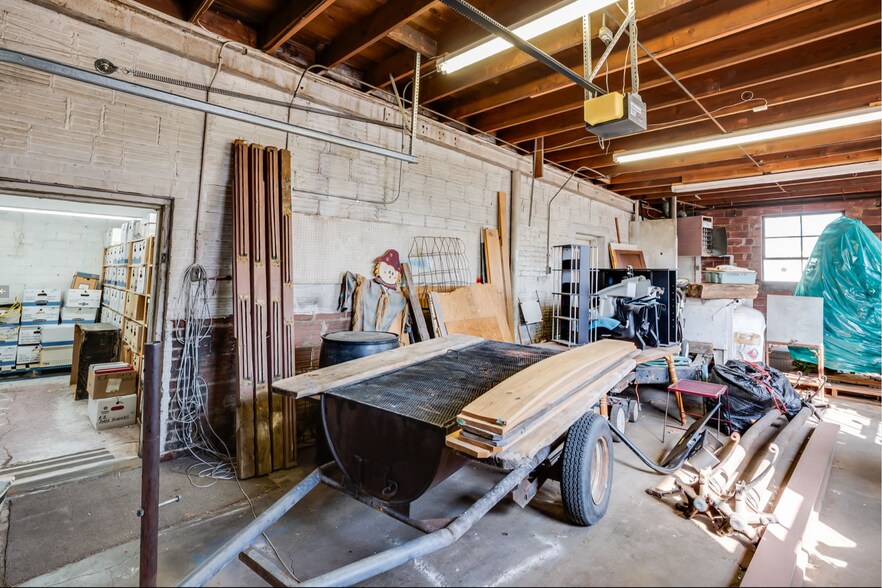 410 N Adams St, Hutchinson, KS à louer - Photo de l’immeuble – Image 3 sur 5