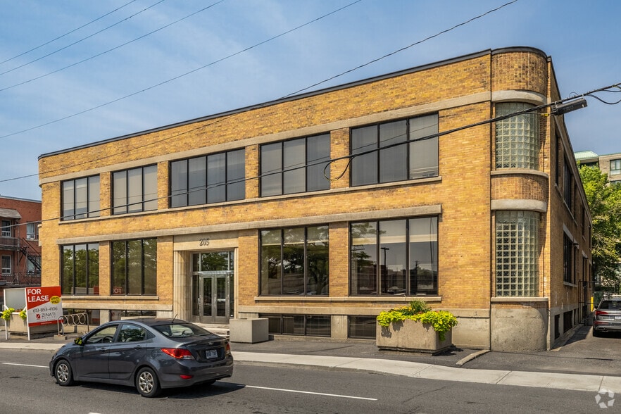 205 Catherine St, Ottawa, ON à louer - Photo de l’immeuble – Image 2 sur 17