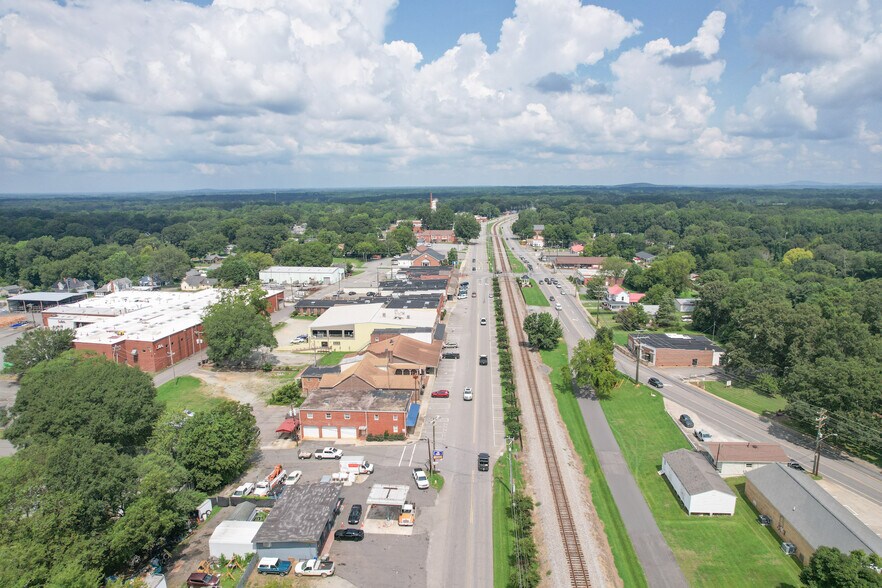 230 S Main St, Stanley, NC à vendre - Photo de l’immeuble – Image 3 sur 12
