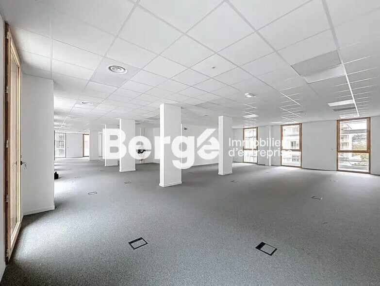 Bureau dans Nice à louer - Photo de l’immeuble – Image 3 sur 10
