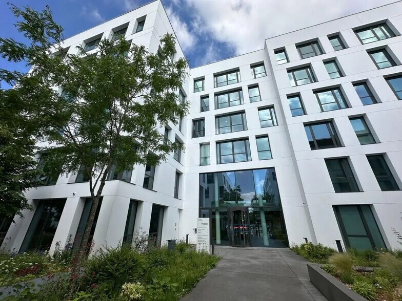 Local commercial dans Massy à louer - Photo de l’immeuble – Image 3 sur 16