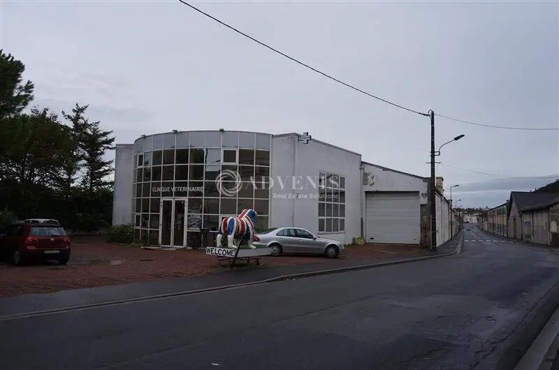 Industriel/Logistique dans Cognac à louer - Photo de l’immeuble – Image 1 sur 3