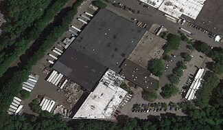 Plus de détails pour 100 Forest Dr, East Hills, NY - Industriel/Logistique à louer