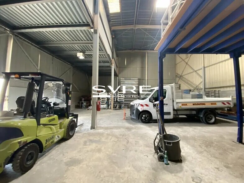 Bureau dans Le Rove à louer - Photo de l’immeuble – Image 2 sur 8