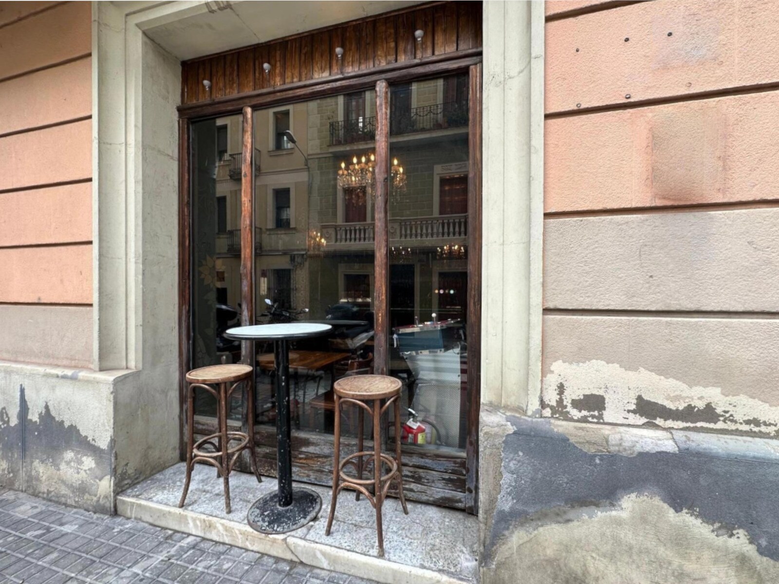 Local commercial dans Barcelone, Barcelona à louer Photo principale– Image 1 sur 2