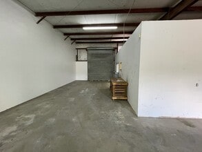 643 S Charles Richard Beall Blvd, Debary, FL à louer Photo intérieure– Image 2 sur 6